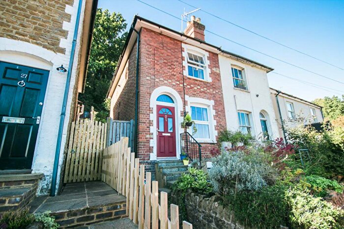 2 Bedroom House To Rent In Latimer Road, Godalming, GU7