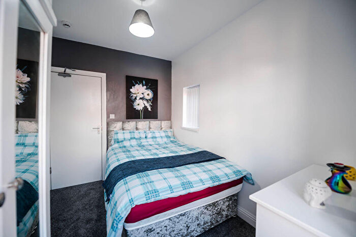 5 Bedroom House Of Multiple Occupation To Rent In Wilfred Road, Walkden, M28