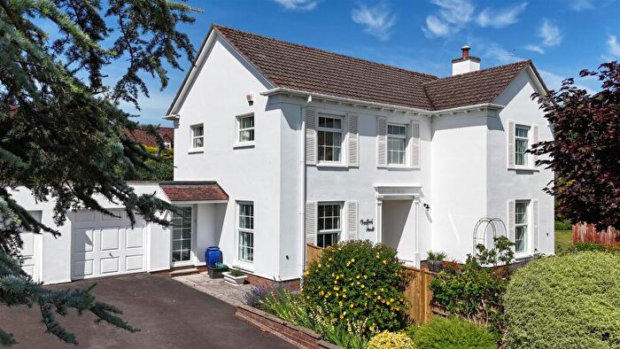 4 Bedroom Detached House For Sale In Higher Cross Road, Bickington, Barnstaple, EX31
