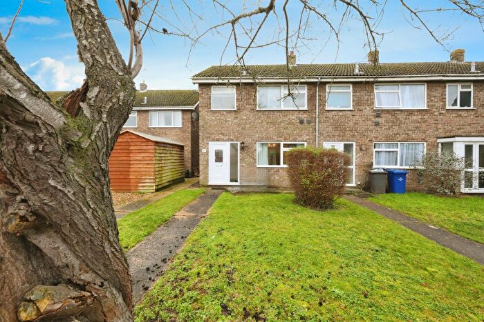 3 Bedroom End Of Terrace House For Sale In Tithe Avenue, Beck Row, Bury St. Edmunds, IP28
