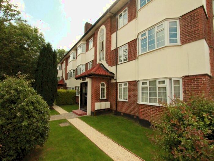 2 Bedroom Flat To Rent In College Hill Road, Harrow, HA3