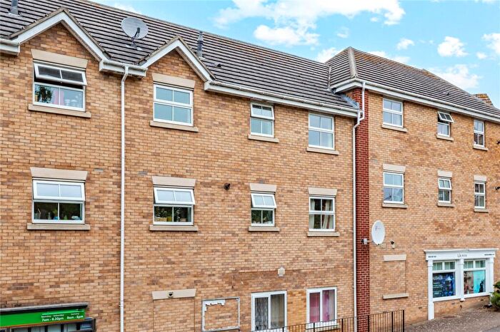 2 Bedroom Apartment For Sale In Osier Drive, Basildon, Essex, SS15