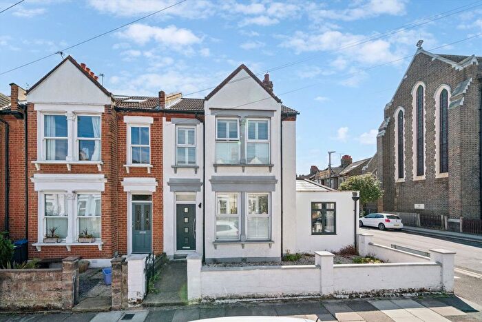 3 Bedroom Property To Rent In Kohat Road, Wimbledon, SW19