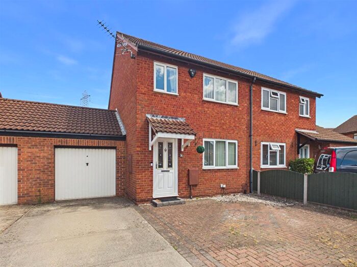 3 Bedroom Semi Detached House For Sale In Greyhound Gardens, Longlevens, Gloucester, GL2