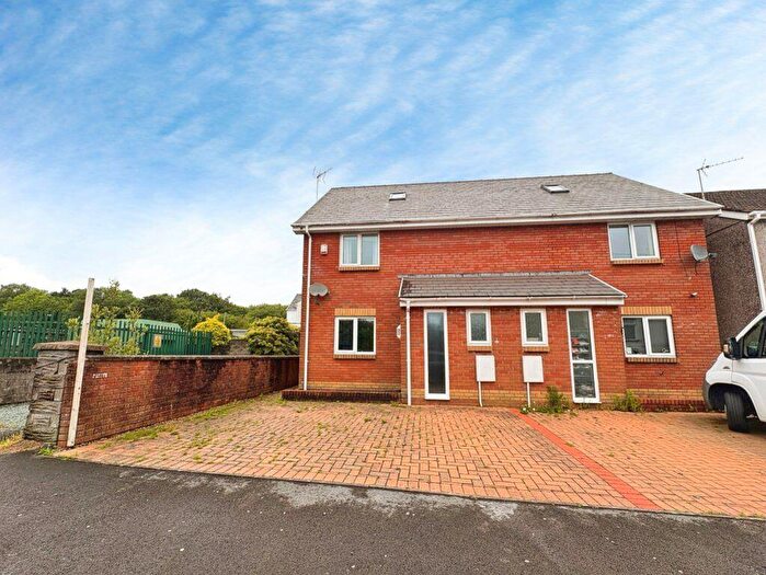 3 Bedroom House To Rent In West Street, Aberkenfig, Bridgend, CF32