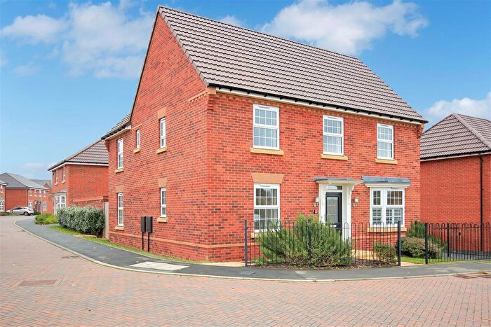 4 Bedroom Detached House For Sale In Hamlet Street, Wellingborough, NN8
