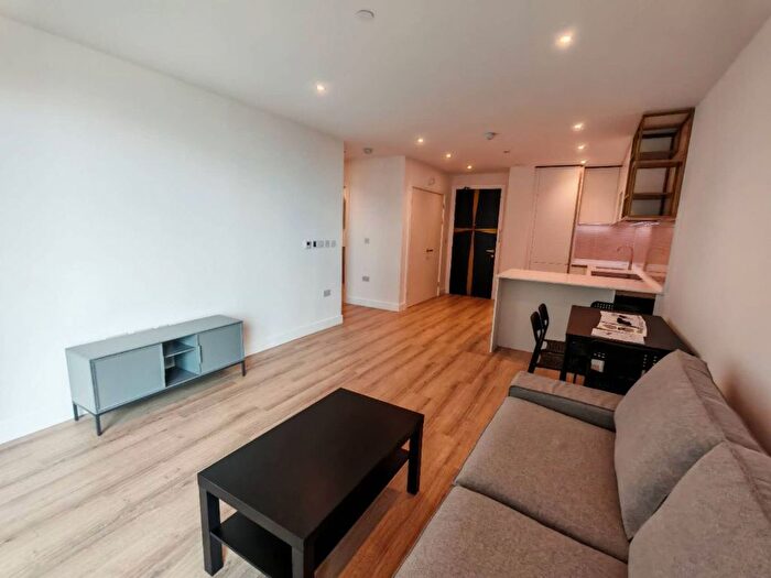 1 Bedroom Flat To Rent In Grand Union, Beresford Ave, Wembley, HA0