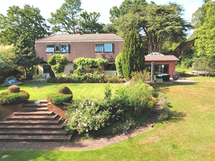 4 Bedroom Detached House For Sale In Tile Barn, Woolton Hill, Newbury, RG20