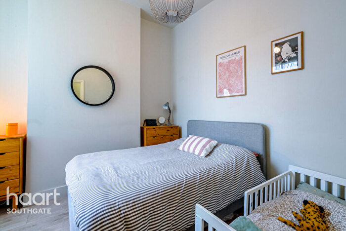 1 Bedroom Maisonette For Sale In Lascotts Road, London, N22