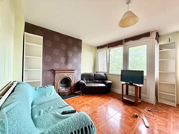 2 Bedroom Flat To Rent In Jamaica Road, SE16