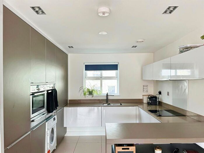 3 Bedroom End Of Terrace House For Sale In Lower Church Street, Chepstow, NP16