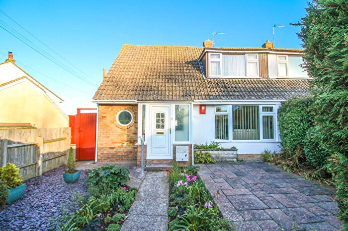 4 Bedroom Semi Detached House For Sale In Mendip Road, Portishead, Bristol, BS20