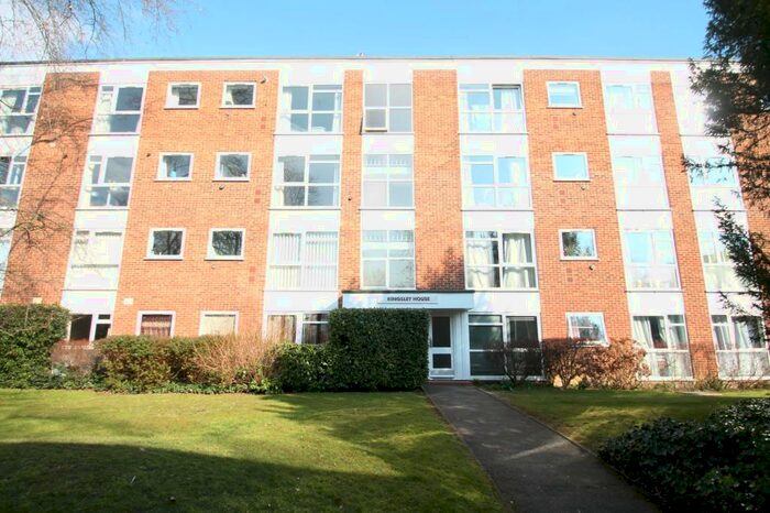 2 Bedroom Apartment To Rent In Claremont Road, Surbiton, KT6