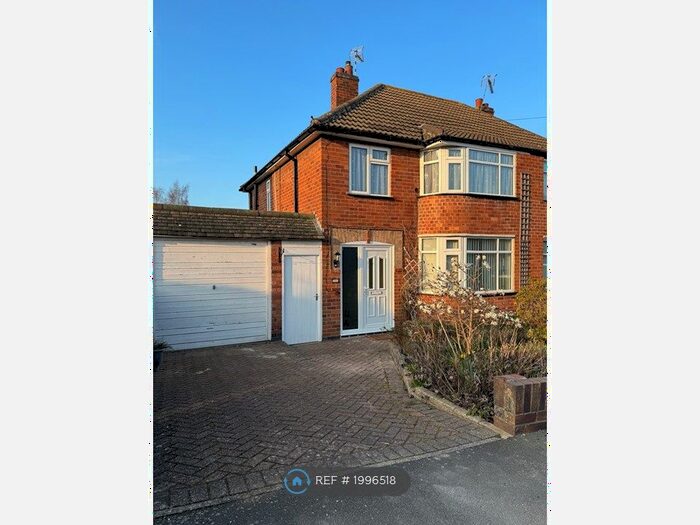 3 Bedroom Semi-Detached House To Rent In Ruskington Drive, Wigston, LE18