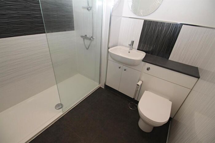 1 Bedroom Flat To Rent In Bentinck Street Greenock, PA16