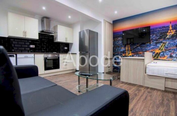 1 Bedroom Flat To Rent In Royal Park Terrace, Leeds, West Yorkshire, LS6