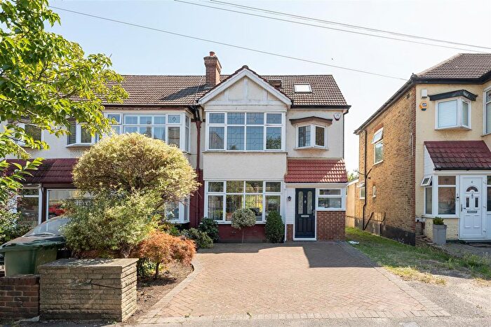 4 Bedroom End Terrace House For Sale In Larkswood Road, Chingford, E4