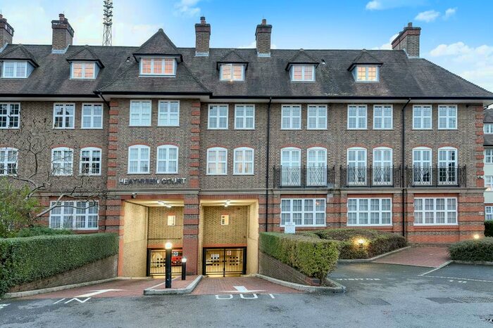 2 Bedroom Apartment To Rent In Heathview Court, Hampstead, NW11