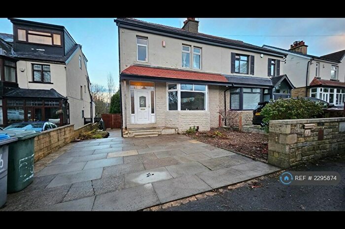 4 Bedroom Semi-Detached House To Rent In Bingley Road, Bradford, BD9
