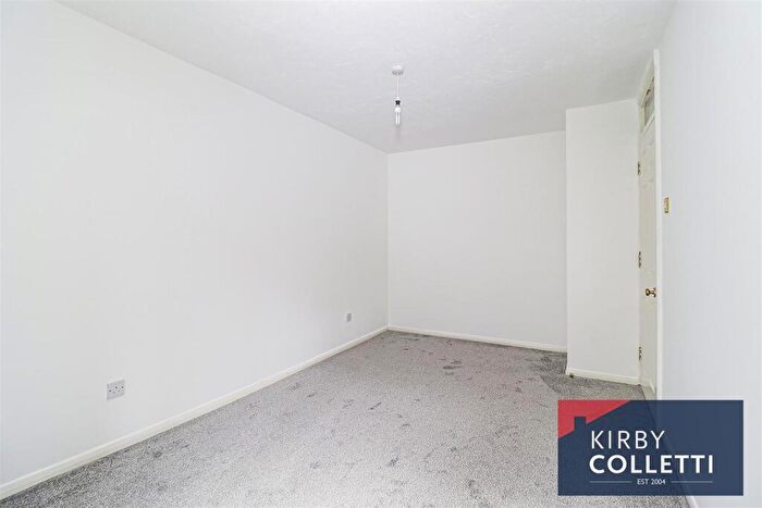 2 Bedroom Apartment To Rent In River Meads, Stanstead Abbotts, SG12