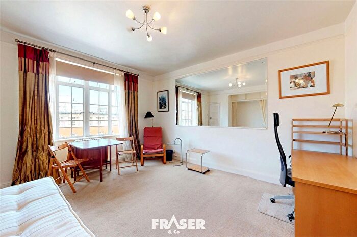 Studio For Sale In Endsleigh Court, WC1H