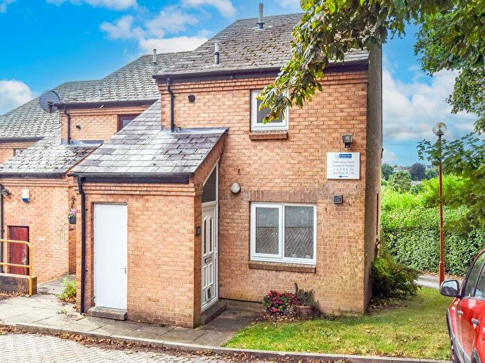 2 Bedroom House To Rent In Greenwood Mount, Leeds, LS6