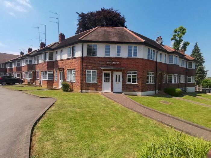 3 Bedroom Flat To Rent In Nether Street, London, N3