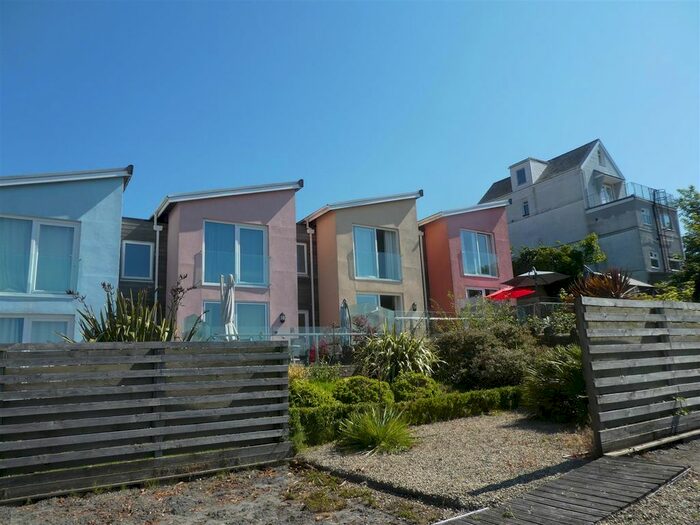 3 Bedroom Detached House To Rent In Kilvey Terrace, St. Thomas, Swansea, SA1