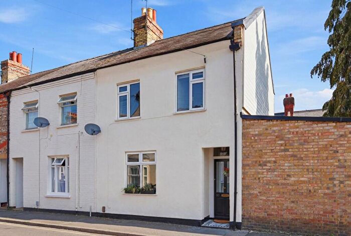 3 Bedroom End Of Terrace House For Sale In Newmarket, Suffolk, CB8