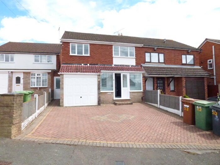 3 Bedroom Semi-Detached House To Rent In Aviemore Crescent, B43