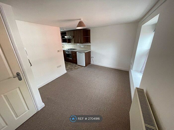 1 Bedroom Flat To Rent In Mill Street, Bideford, EX39