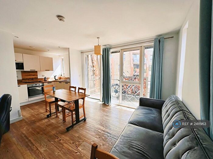 2 Bedroom Flat To Rent In Bluebell House, London, SE16