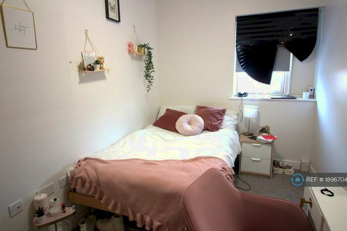 8 Bedroom Flat To Rent In Columbia Lodge, Southampton, SO16