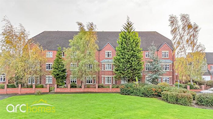 2 Bedroom Flat For Sale In Shalemere Court, Atherton, M46
