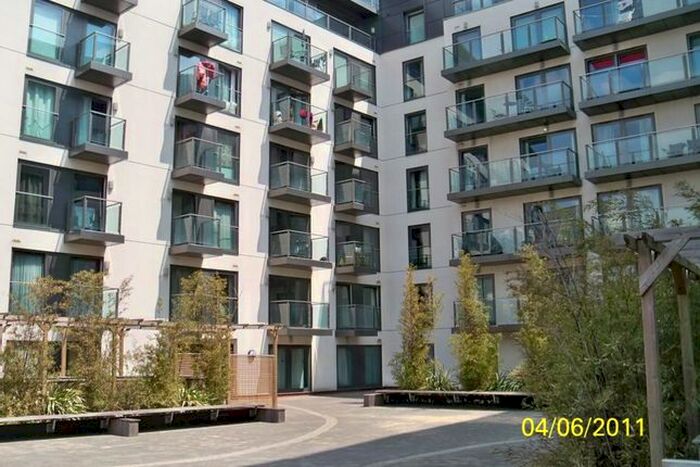 1 Bedroom Flat To Rent In High Street, Slough, SL1