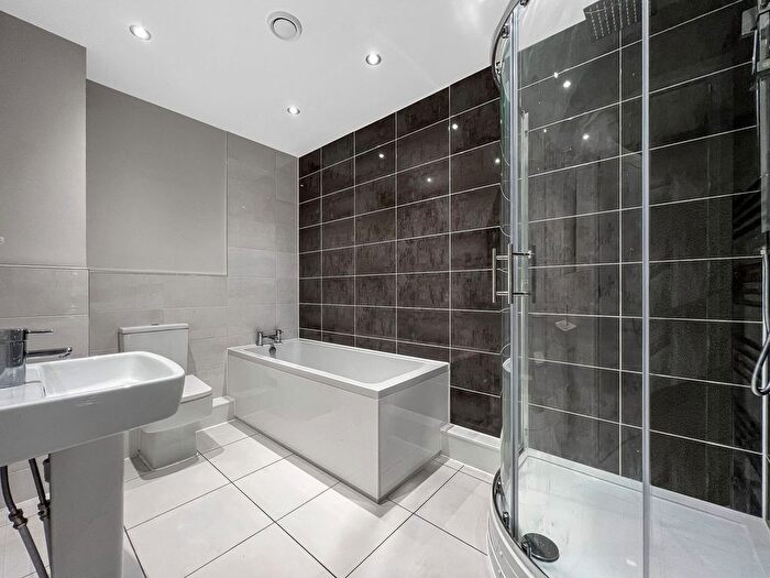 1 Bedroom Property To Rent In Block E, Victoria Riverside, Leeds, LS10