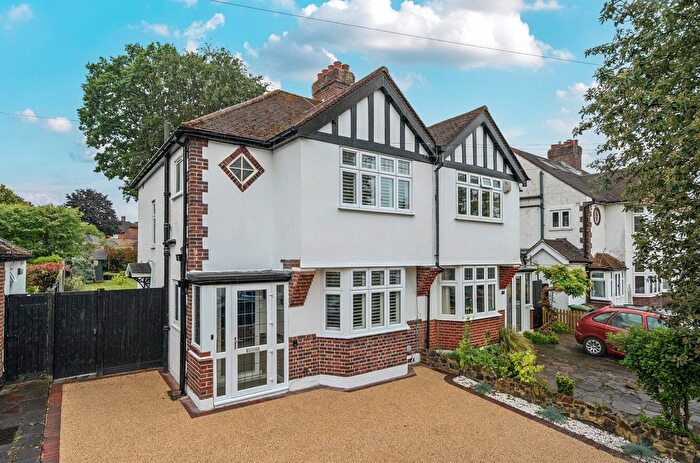 3 Bedroom Semi-detached House For Sale In Beverley Road, Bromley Common, Kent, BR2