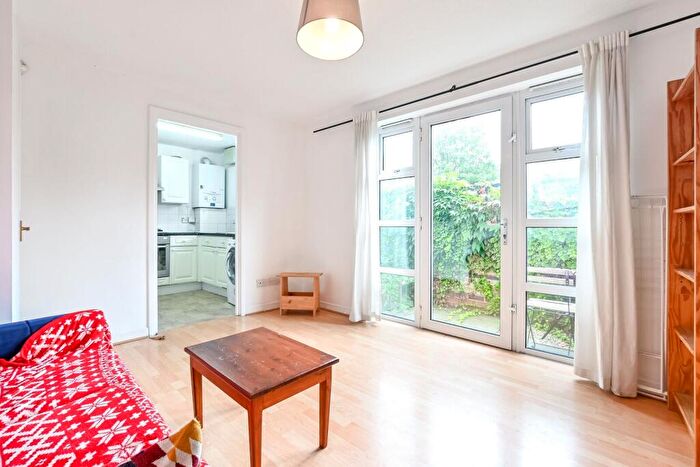 3 Bedroom Terraced House To Rent In Rainhill Way, Bow, London, E3