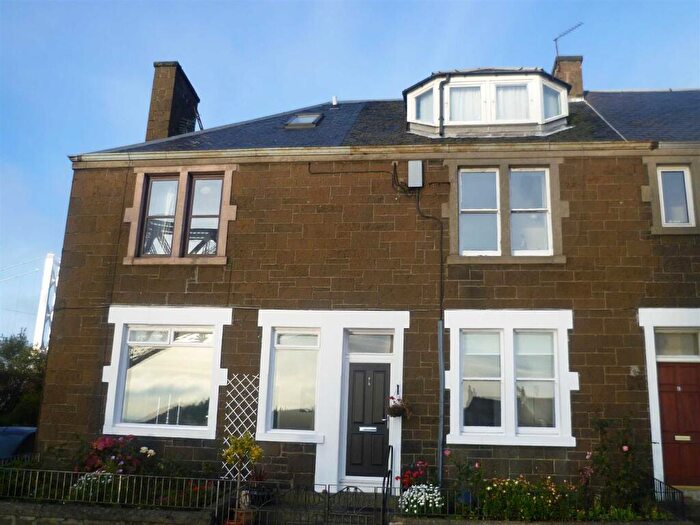 2 Bedroom Maisonette To Rent In Pierhead Buildings, North Queensferry, KY11