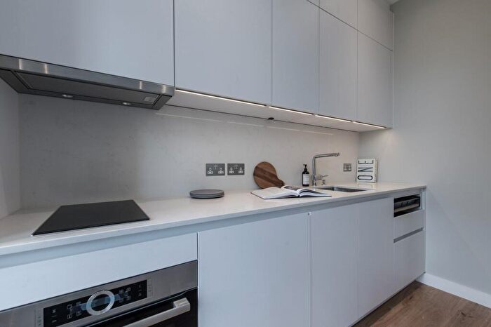 Studio To Rent In Greencroft Gardens, NW6