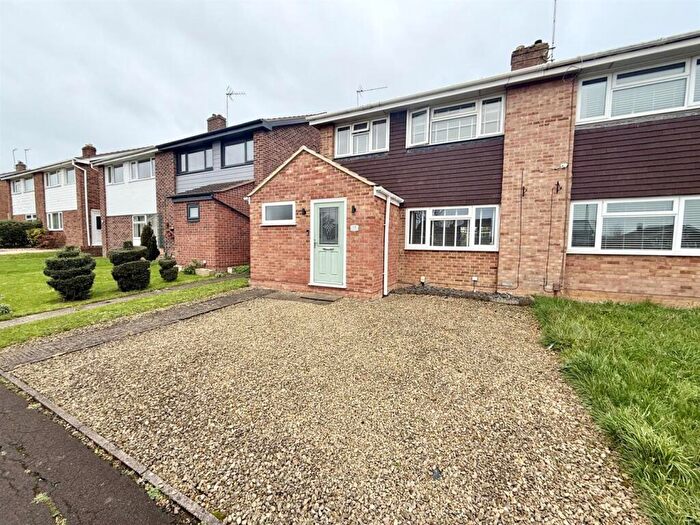 4 Bedroom Semi Detached House For Sale In Grebe Close, Abbeydale, Gloucester, GL4