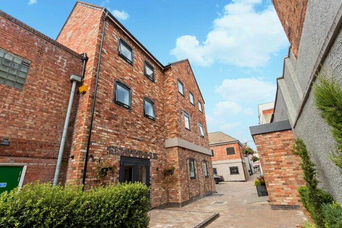 2 Bedroom Flat To Rent In Albion Street, Cheltenham, GL52