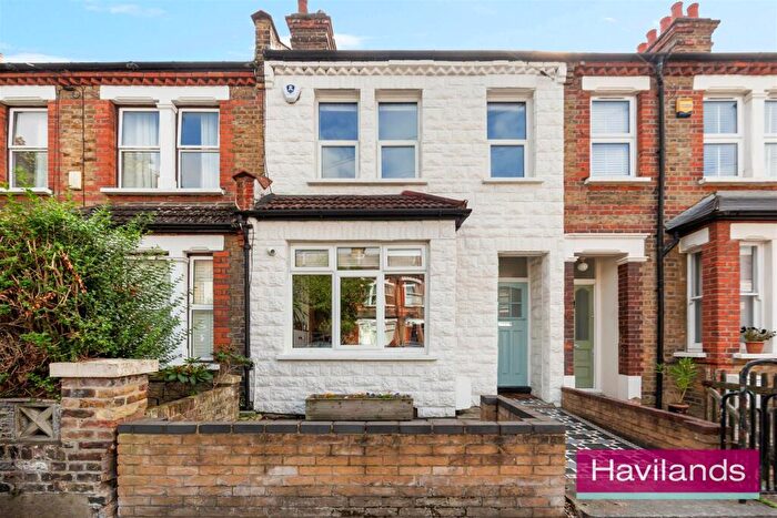 3 Bedroom Terraced House For Sale In Alberta Road, Enfield, EN1