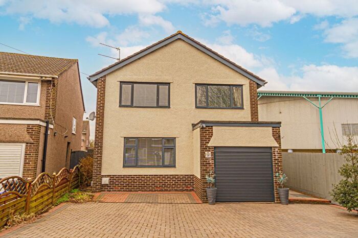 3 Bedroom Detached House For Sale In Traston Avenue, Newport, NP19