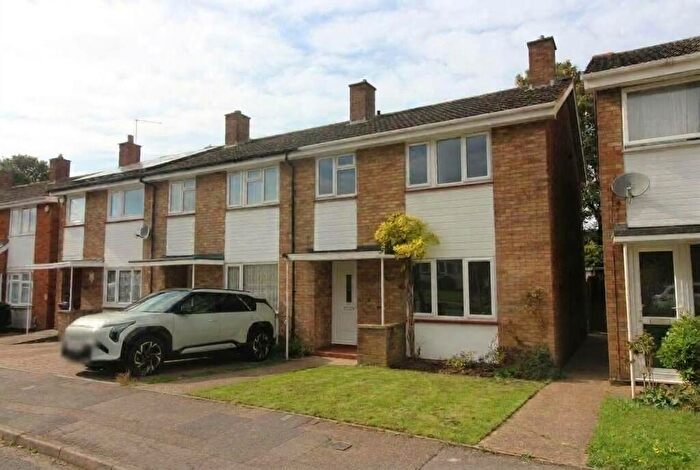 3 Bedroom End Of Terrace House For Sale In Hillcrest, Baldock, SG7