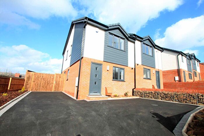 2 Bedroom Semi-Detached House To Rent In Doulton Road, Rowley Regis, B65