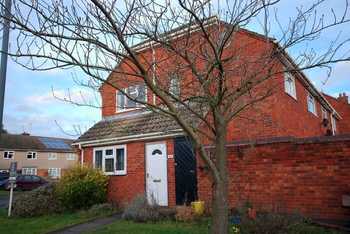 2 Bedroom Flat To Rent In Greville Road, Warwick CV34