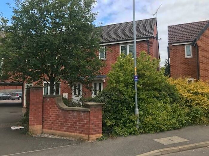 3 Bedroom Semi-Detached House To Rent In Hudson Way, Grantham, NG31