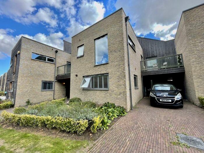 4 Bedroom Semi-Detached House To Rent In Woodland Way, Newhall, Harlow, CM17