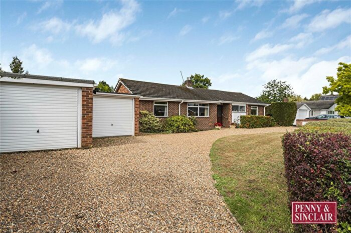 3 Bedroom Bungalow For Sale In Makins Road, RG9